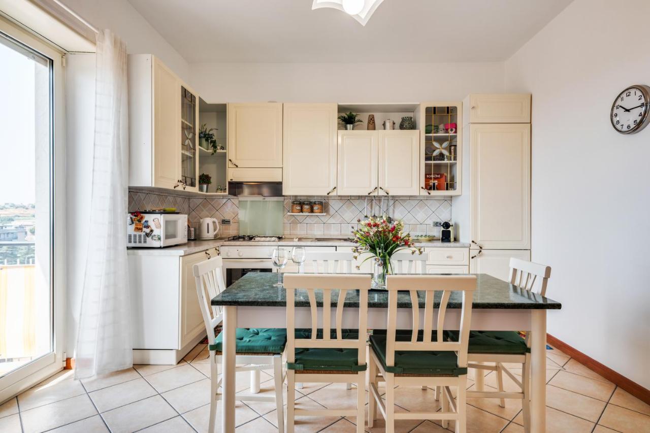 Roomy And Bright Apartment With Balconies X6 Catania Eksteriør billede