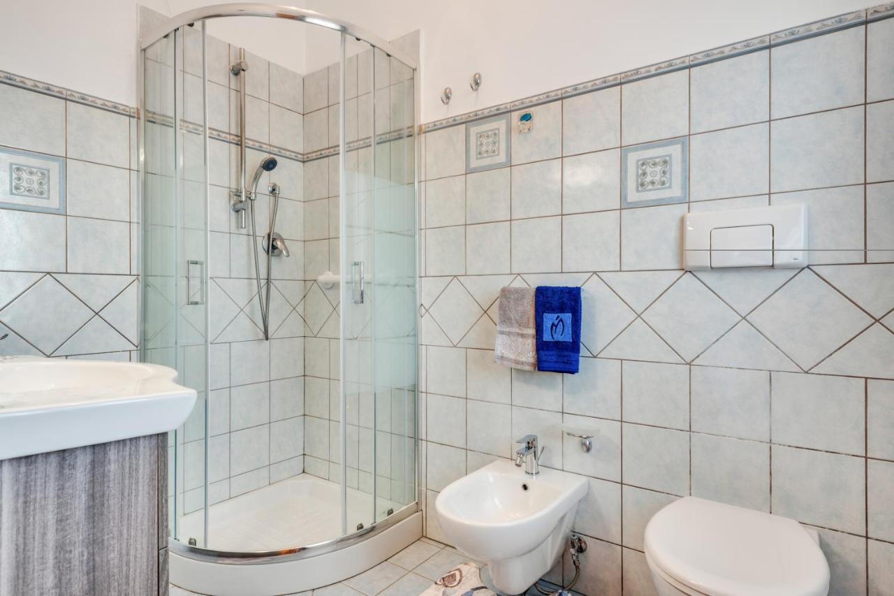 Roomy And Bright Apartment With Balconies X6 Catania Eksteriør billede